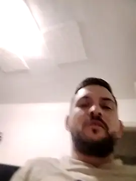 Snapshot of iurinicola chatting on 01-13-26, 08:58 iurinicola online show from 01-13-26, 08:58