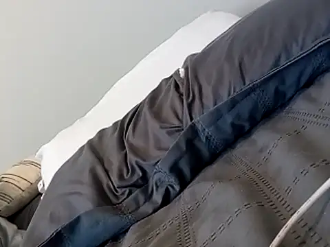 Snapshot of Mouththisbigdick chatting on 10-29-25, 06:09 Mouththisbigdick online show from 10-29-25, 06:09