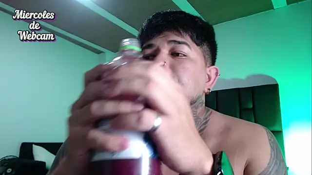 Snapshot of Strip_Classes_Col chatting on 03-19-25, 11:57 Strip Classes Col online show from 03-19-25, 11:57