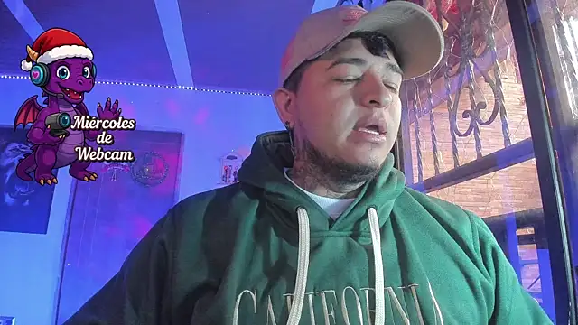 Snapshot of Strip_Classes_Col chatting on 12-17-25, 03:07 Strip Classes Col online show from 12-17-25, 03:07