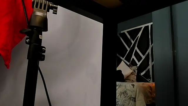 Melissa 23  online show from 10-21-25, 11:11