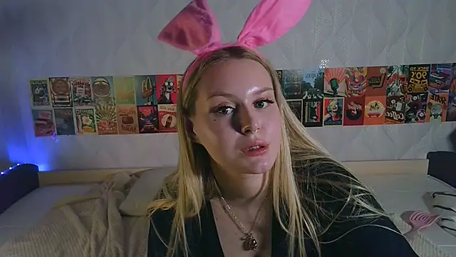 Snapshot of Beatrice_7 chatting on 03-03-25, 12:05 Beatrice 7 online show from 03-03-25, 12:05