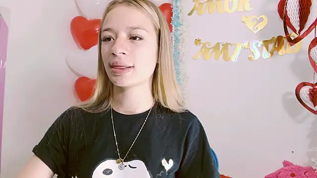 Snapshot of hannah_026 chatting on 09-12-25, 11:21 hannah 026 online show from 09-12-25, 11:21