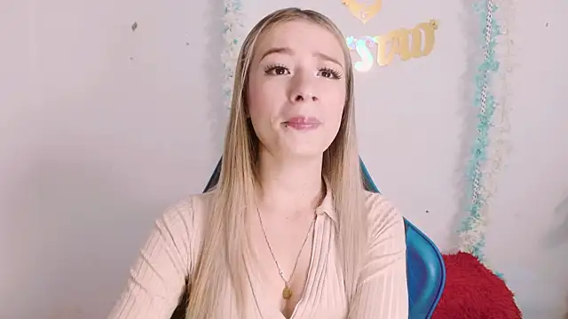 Snapshot of hannah_026 chatting on 10-07-25, 01:41 hannah 026 online show from 10-07-25, 01:41