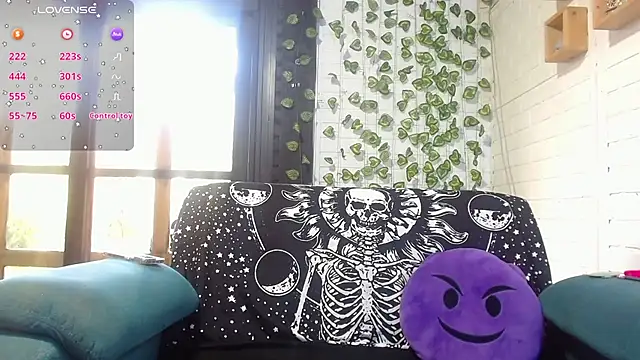 LiraSonnett online show from 10-07-25, 09:12