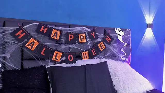 DANESKA HILLER online show from 10-27-25, 07:29