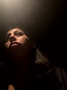 Snapshot of lex-llexiiii27 chatting on 01-11-26, 01:21 lex-llexiiii27 online show from 01-11-26, 01:21