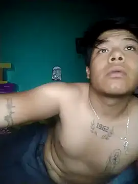 Snapshot of Ray_ale20 chatting on 03-06-25, 11:36 Ray ale20 online show from 03-06-25, 11:36