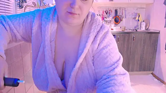 Snapshot of SoftLia chatting on 02-03-25, 12:15 SoftLia online show from 02-03-25, 12:15