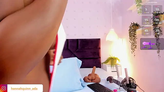 Hanaahquinn online show from 09-30-25, 11:59