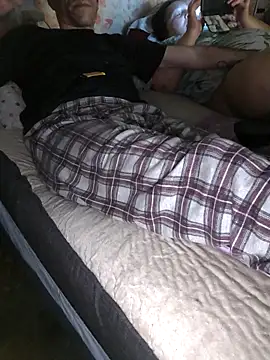 Snapshot of parejade225@xh chatting on 11-15-25, 09:43 parejade225xh online show from 11-15-25, 09:43