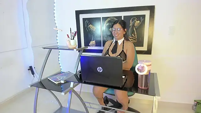 emilyy cooperr online show from 09-11-25, 12:27