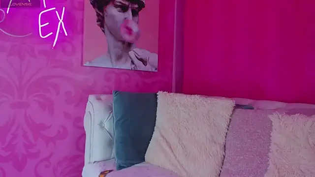 Snapshot of Zoe-S chatting on 03-16-25, 01:06 Zoe-S online show from 03-16-25, 01:06