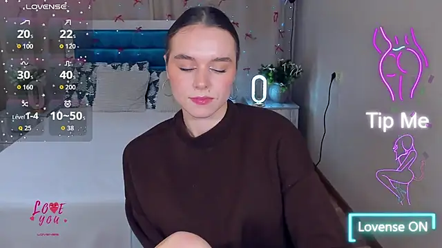 Snapshot of EmelyMason chatting on 12-18-25, 11:05 EmelyMason online show from 12-18-25, 11:05