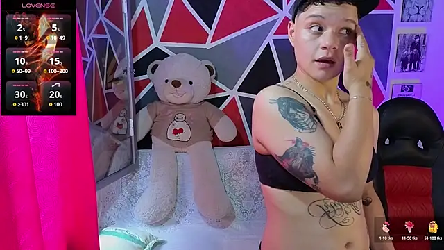 Snapshot of demimoore222 chatting on 02-04-26, 06:47 demimoore222 online show from 02-04-26, 06:47