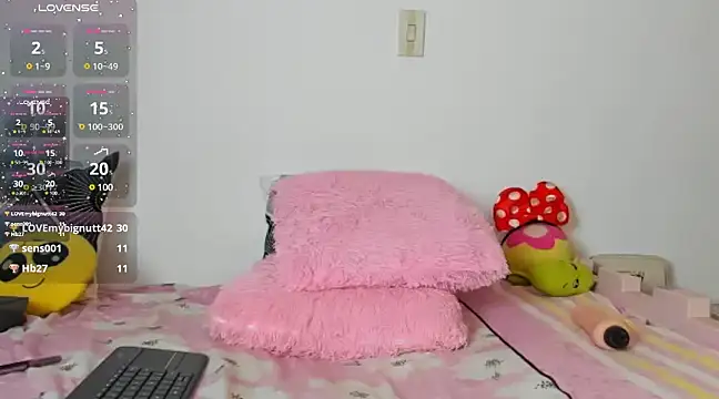 SusanSimpson16 online show from 03-09-25, 03:43