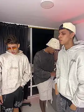 Snapshot of Miguel_bigcock chatting on 02-03-26, 06:22 Miguel bigcock online show from 02-03-26, 06:22