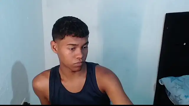 Snapshot of Jampier_sexyboy chatting on 03-08-25, 01:17 Jampier sexyboy online show from 03-08-25, 01:17