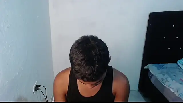 Snapshot of Jampier_sexyboy chatting on 03-09-25, 12:10 Jampier sexyboy online show from 03-09-25, 12:10