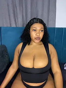 Snapshot of CuteSexyBoobz chatting on 09-27-25, 10:37 CuteSexyBoobz online show from 09-27-25, 10:37
