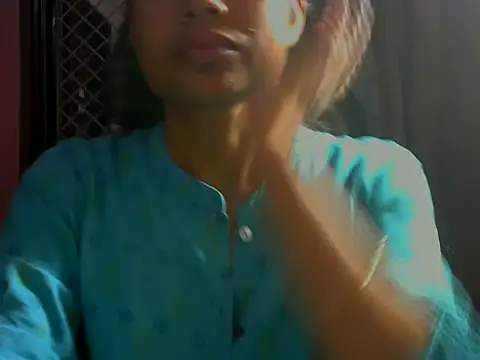 Snapshot of mayra89 chatting on 10-29-25, 02:52 mayra89 online show from 10-29-25, 02:52