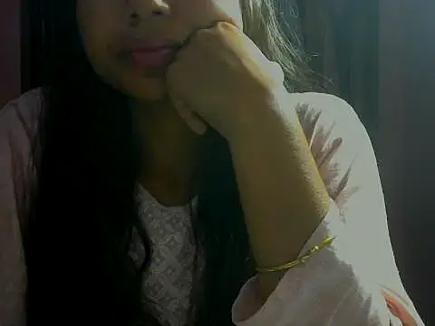 Snapshot of mayra89 chatting on 10-30-25, 01:45 mayra89 online show from 10-30-25, 01:45