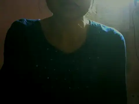 Snapshot of mayra89 chatting on 11-29-25, 03:15 mayra89 online show from 11-29-25, 03:15