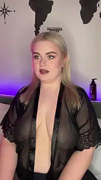 Snapshot of April_Vancee chatting on 10-18-25, 01:12 April Vancee online show from 10-18-25, 01:12