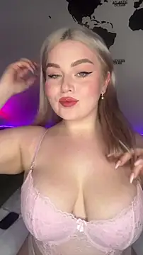 Snapshot of April_Vancee chatting on 11-27-25, 03:36 April Vancee online show from 11-27-25, 03:36