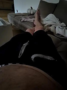 waldik083 online show from 11-09-25, 07:06