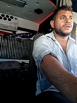 Snapshot of reycorona chatting on 03-14-25, 10:38 reycorona online show from 03-14-25, 10:38