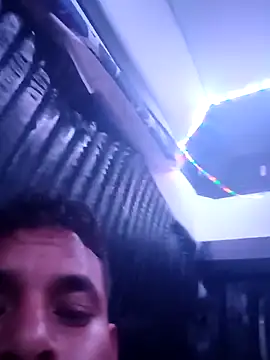 Snapshot of reycorona chatting on 03-15-25, 12:24 reycorona online show from 03-15-25, 12:24