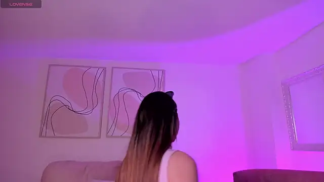 Snapshot of MaddisonCollins chatting on 10-23-25, 08:51 MaddisonCollins online show from 10-23-25, 08:51