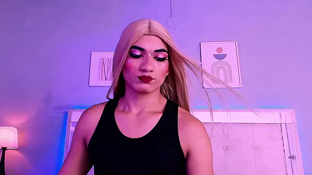 Snapshot of Emily_Castillo_1 chatting on 09-13-25, 04:34 Emily Castillo 1 online show from 09-13-25, 04:34