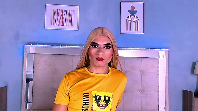 Snapshot of Emily_Castillo_1 chatting on 09-26-25, 05:00 Emily Castillo 1 online show from 09-26-25, 05:00