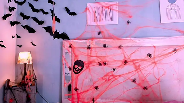 Snapshot of Emily_Castillo_1 chatting on 10-27-25, 05:55 Emily Castillo 1 online show from 10-27-25, 05:55