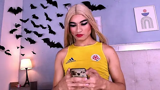 Snapshot of Emily_Castillo_1 chatting on 11-12-25, 04:35 Emily Castillo 1 online show from 11-12-25, 04:35