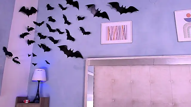 Snapshot of Emily_Castillo_1 chatting on 11-14-25, 04:33 Emily Castillo 1 online show from 11-14-25, 04:33