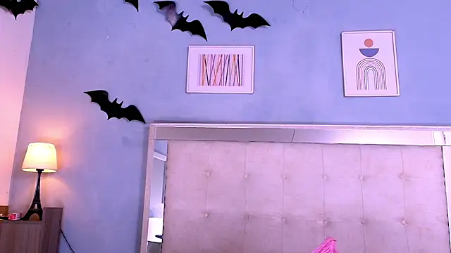 Snapshot of Emily_Castillo_1 chatting on 11-23-25, 04:23 Emily Castillo 1 online show from 11-23-25, 04:23