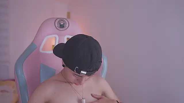 tommy blue online show from 11-24-25, 12:27