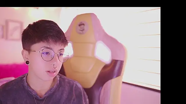 tommy blue online show from 03-26-26, 01:06