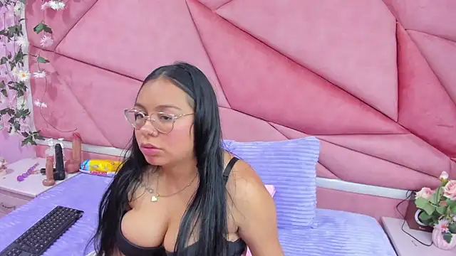 Snapshot of _Violeta_18 chatting on 09-20-25, 03:51 Violeta 18 online show from 09-20-25, 03:51