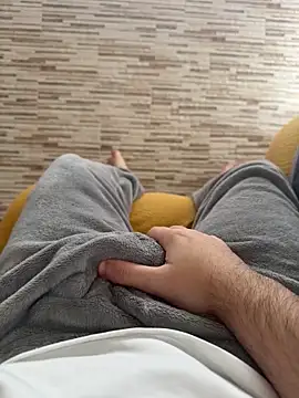 ategurl192 online show from 04-01-26, 06:25