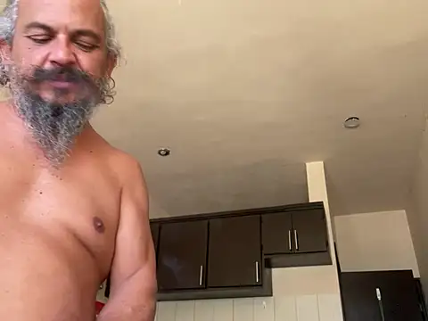 Snapshot of Sollhmaarh chatting on 01-09-26, 06:21 Sollhmaarh online show from 01-09-26, 06:21