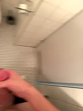 Snapshot of Yves1999 chatting on 12-16-25, 08:14 Yves1999 online show from 12-16-25, 08:14