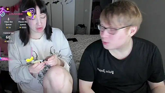 Snapshot of JayMollyy chatting on 02-10-26, 04:00 JayMollyy online show from 02-10-26, 04:00