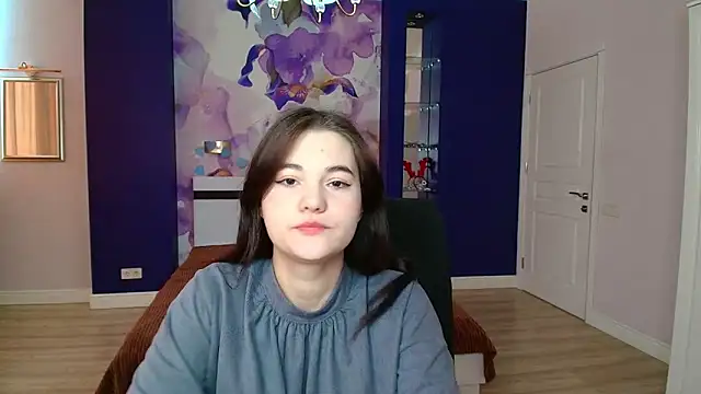 Snapshot of ElinaMils chatting on 03-04-25, 12:33 ElinaMils online show from 03-04-25, 12:33