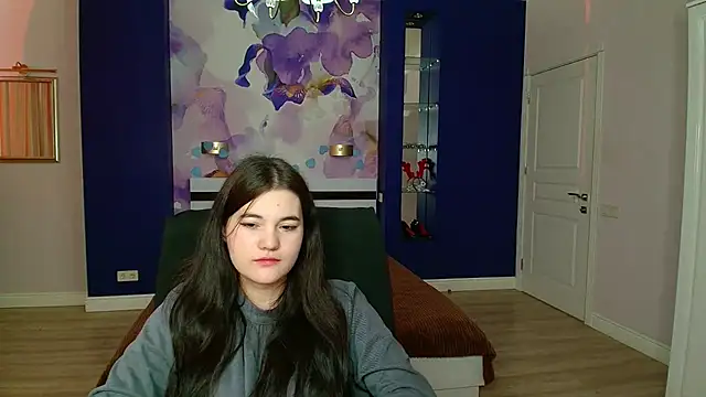 Snapshot of ElinaMils chatting on 03-04-25, 03:37 ElinaMils online show from 03-04-25, 03:37