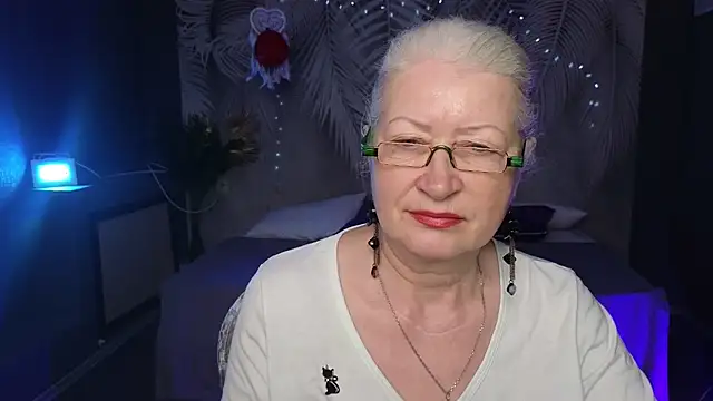 Maya Mayflower online show from 03-14-25, 06:10