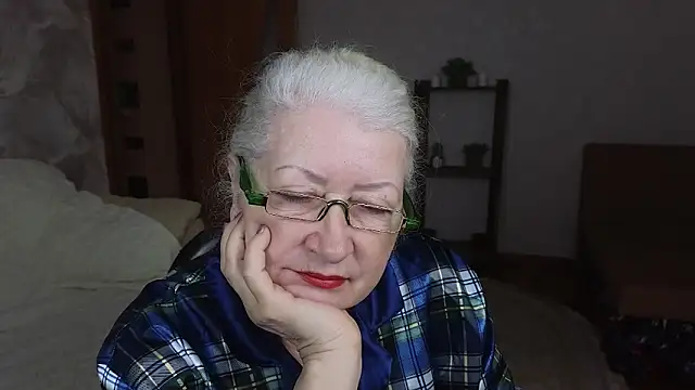 Maya Mayflower online show from 03-20-25, 08:42